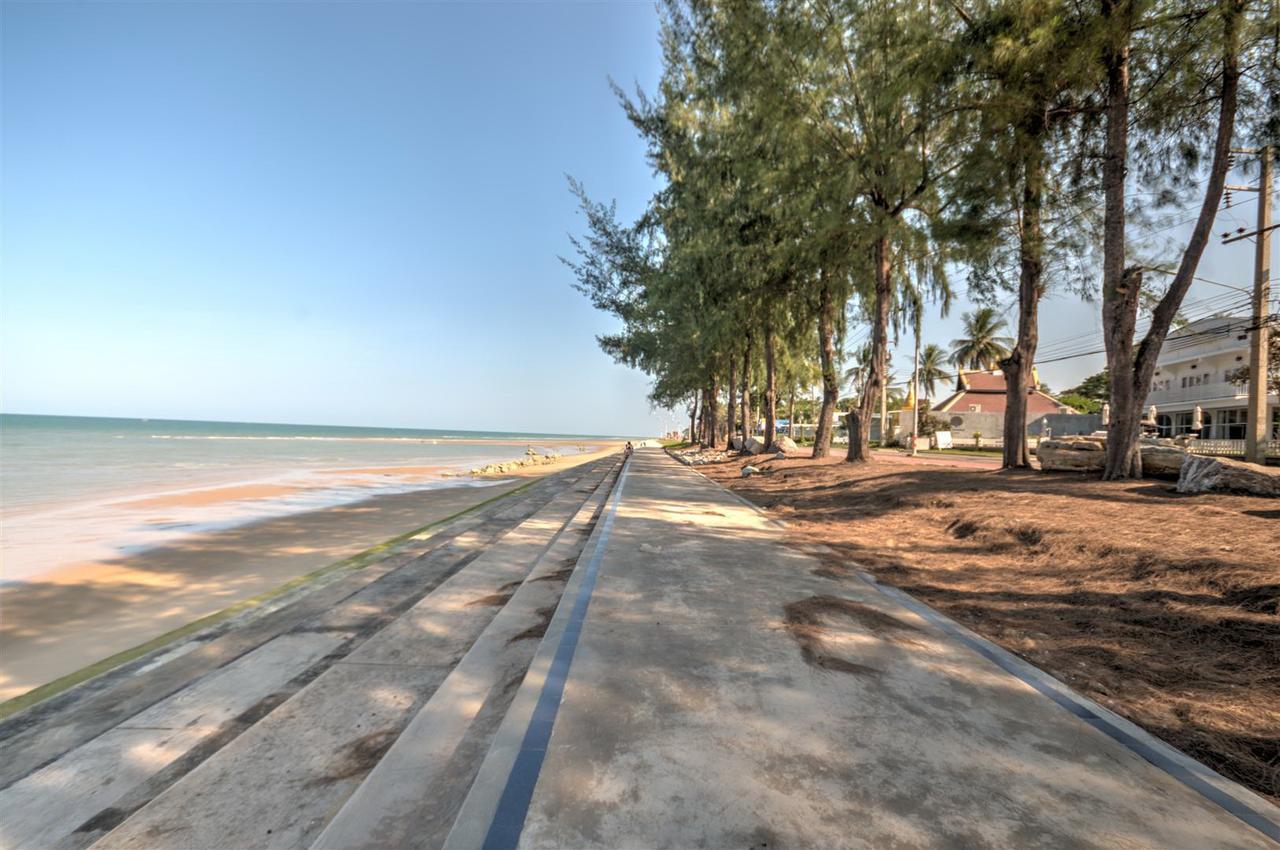 Palm Beach Resort Pran Buri Exterior photo